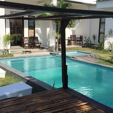 White Sands Resort Gili Trawangan Exterior photo